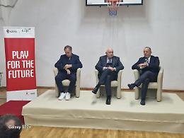 Nordio a Napoli: «Edifici pubblici in disuso siano usati per scopi sociali»