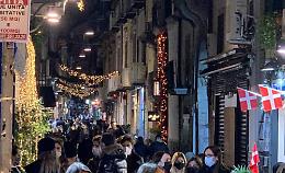 Natale a Napoli, «Vendite male, a domenica -50%»