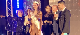 Miss Italia 2022, vince Lavinia Abate: 18 anni, la nuova “reginetta" è di Roma