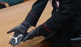 Piazza del Gesù, in giro con un coltellino a farfalla: nei guai un 18enne