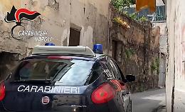 Droga confezionata in casa, arrestate mamma e figlia
