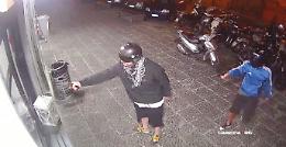 L'agguato a Piazza Mercato, il ristoratore “bersaglio" del raid: «Mai minacce e richieste di pizzo»