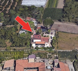 Scavi di Pompei, via gli abusi a ridosso della Villa dei misteri