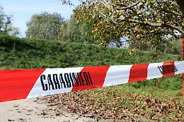 Imprenditore uccide l’ex moglie a colpi di accetta, poi tenta il suicidio