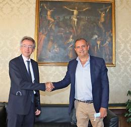 De Magistris: «Manfredi mi accusa? Di nuovo c'è solo l'aumento di stipendio»