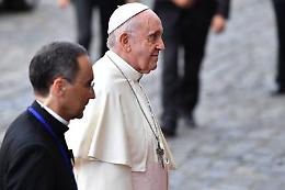 Papa: «Silenzio e preghiera di fronte a chi cerca scandalo»