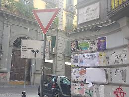 Schiaffo al boss Lepre: coperti i manifesti funebri
