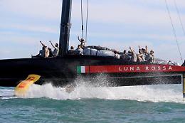 Coppa America, Luna Rossa non molla
