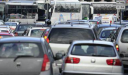 Caos traffico, appello al sindaco: subito piano traffico