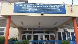 Ha un malore in classe, studentessa muore a 15 anni