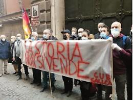 Sit-in per non vendere il Pio Monte ma farne un luogo di lotta all’usura