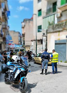 Controlli al rione Amicizia, rimossi 25 veicoli abbandonati