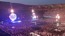 Coldplay a Napoli, Chris Martin canta “Napule è": stadio in delirio