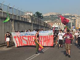 G20: blitz attivisti movimenti ambientalisti nel porto di Napoli