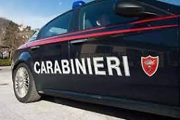 Spara al vicino dopo una lite e si barrica in casa, anziano arrestato in Sicilia