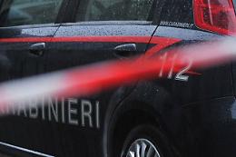 Allontanato a Varcaturo dalla struttura occupata abusivamente, perseguita un'intera famiglia