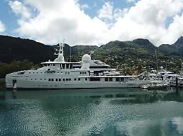Ischia: 7 yacht per l'ex emiro del Qatar