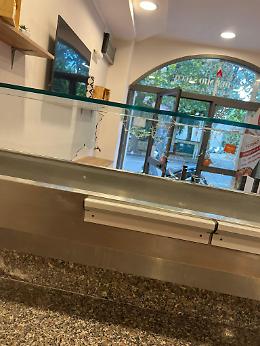 Spari a pizzeria, le analogie con il raid alla concessionaria