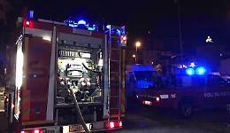 Va a fuoco l'ex stadio in disuso di Casandrino