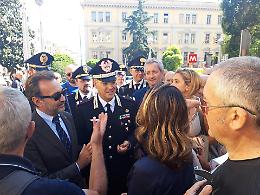 Mamme in piazza con le forze dell'ordine contro babygang e rapine 