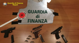 Ponticelli, sequestrate 3 pistole e munizioni