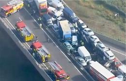 Maxi-tamponamento sulla Salerno-Reggio Calabria, un morto