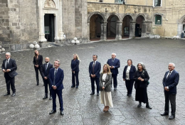 Manfredi presenta la squadra: «Riunioni di giunta in tutte le Municipalità»