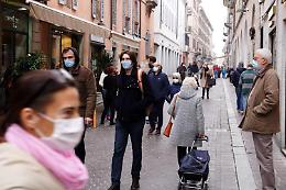 Covid oggi Italia, risale incidenza: aumenta anche Rt