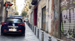 Camorra, gli dà fuoco per punizione: arrestato 26enne