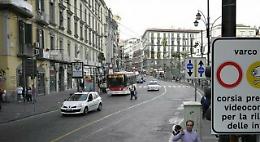 Piazza Dante, il Comune cancella per sempre la Ztl delle polemiche