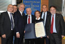 L'Ordine dei medici premia l'ex ministro Francesco De Lorenzo
