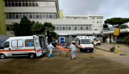 Troppi pazienti al pronto soccorso, stop ricoveri al Cardarelli