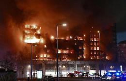 Valencia, maxi incendio in un condominio: almeno 4 morti e 20 dispersi