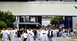 Fca, manifestazione a Pomigliano: bloccata la statale VIDEO