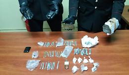 Ercolano, droga nella biscottiera: in manette una 42enne