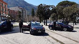 Non si ferma all’alt e colpisce carabiniere: arrestato