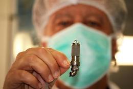Mini-cuore artificiale salva bimba a Roma