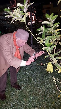 Boscoreale. Peppe Barra tra le rose di Villa Silvana