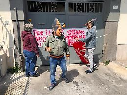 Reddito, protesta davanti casa di Di Maio: «Sei un bugiardo»