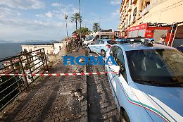Choc a  Posillipo: auto precipita a Villa Rossi