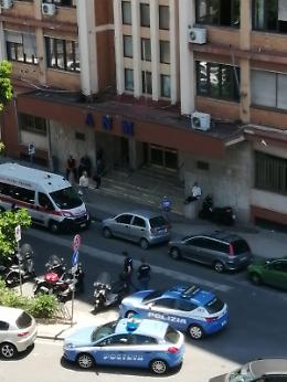Dipendente Anm e vigilante aggrediti da utente 