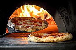 Pizzerie, la Lombardia supera la Campania per numero di attività