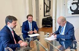 Ex Whirlpool, oggi il primo ingresso nella fabbrica Tea Tek
