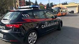 Qualiano, pasticciera si ribella al pizzo e fa arrestare estorsore