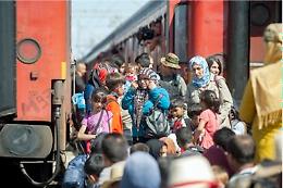Immigrati, la Macedonia riapre la frontiera