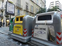 Asia: prosegue la pulizia profonda delle strade di Napoli