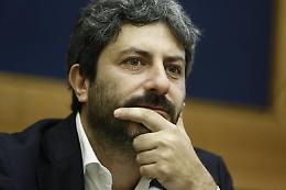 Tensione M5S, Fico ancora giù dal palco di Rimini