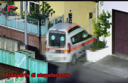Droga, consegna anche in ambulanza: 56 arresti tra Napoli e Salerno