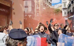 Meloni a Napoli: contestazioni a piazza dei Martiri, stiscioni con “Bella ciao" a Bagnoli