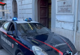 La fidanzata lo lascia e lui la violenta: arrestato 17enne